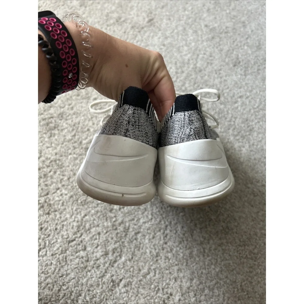 2018 Nike TR‎ Flyknit White/Black Training Shoes 942887-101 Women 8